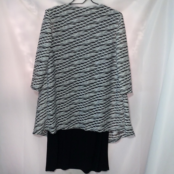 R&M WO SIZE 16 BLACK WHITE WAVE DESIGN DRESS WITH ATTACHED WATERFALL JACKET EUC - Picture 11 of 11